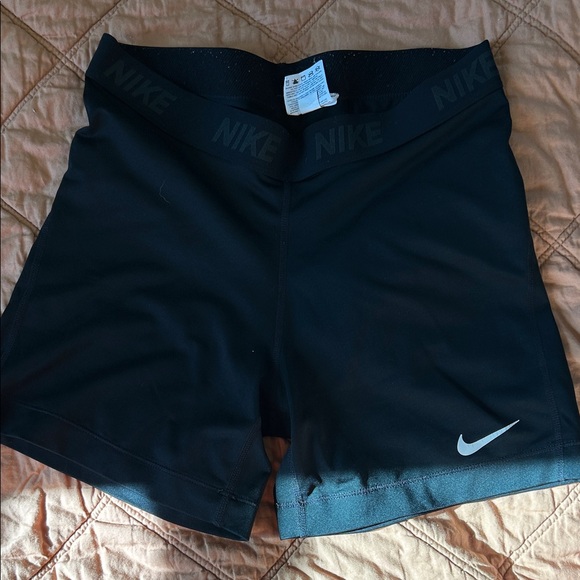 Nike Women's Black Performance Shorts - Picture 1 of 3